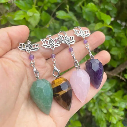 Pendule en pierre naturelle "Lotus & Om "